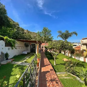 villa-vittoria-giardini-naxos.sicilyhotelsitaly.net/