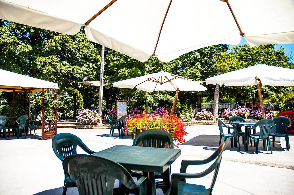 **  Hotel La Scottiglia E Ristorante Seggiano Italy